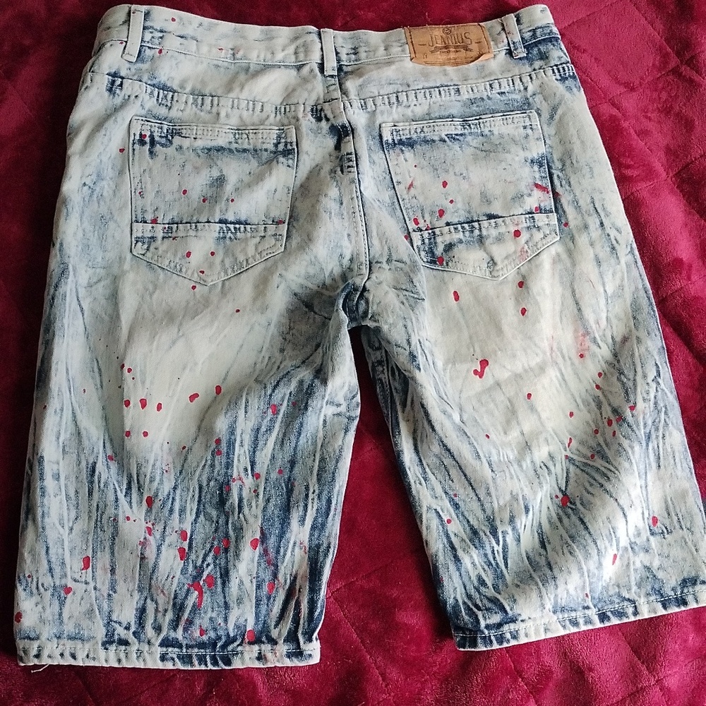 Men Shorts - Picture 3 of 3